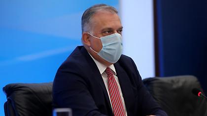 Σε προληπτική καραντίνα ο Θεοδωρικάκος μετά από επαφή με κρούσμα κορωνοϊού
