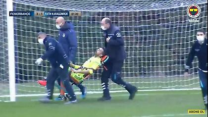 Έστειλε στο νοσοκομείο τον τερματοφύλακα της Φενέρ ο Ντουρμάζ (video)