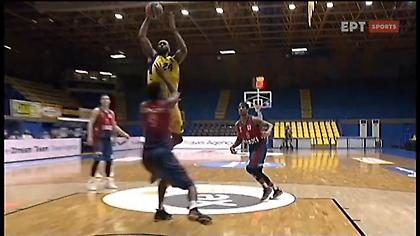 Το απίθανο κάρφωμα του Τζόουνς