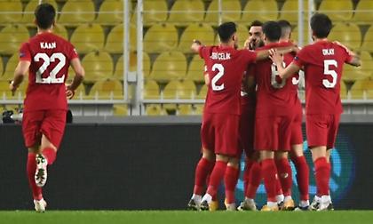 «Ζωντανή» για την άνοδο η Τουρκία, θα δώσουν… τελικό Ουαλία-Φινλανδία