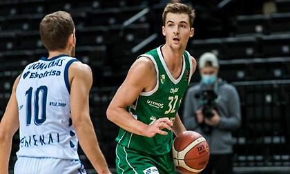 Ζόρικη νίκη για Ζαλγκίρις