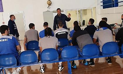 Άρχισε τη δουλειά στον Ιωνικό ο Αγγέλου (pic)