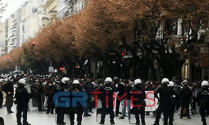 Συγκεντρώσεις για Πολυτεχνείο - Θεσσαλονίκη: Εκρηκτική η κατάσταση στο κέντρο