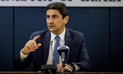 ΣΥΡΙΖΑ: «Ας πάψει να παριστάνει τον αθλοπατέρα ο Αυγενάκης»