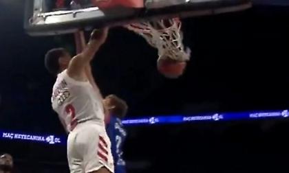 Ο Μπόλντγουϊν ίπταται και καρφώνει (video)