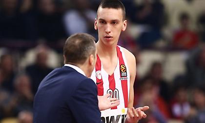 Μπλατ: «Ταβάνι του Ποκουσέφσκι ο ουρανός»