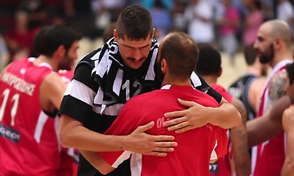 Συλλυπητήρια του Ολυμπιακού στον Λάζαρο Παπαδόπουλο