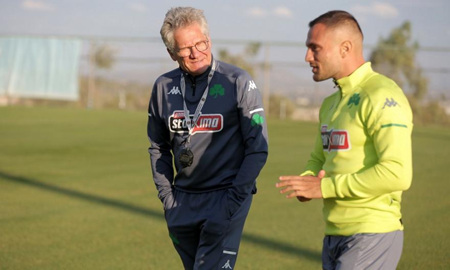 Δεσύλλας: «Διεκδικεί θέση ο Μολό - Άλλο να έχει απουσίες ο Παναθηναϊκός από το να έχει ο Ολυμπιακός»