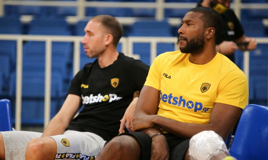 Πέρασε την πόρτα του χειρουργείου ο Σλότερ