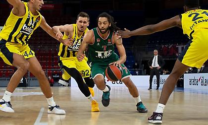 Χένρι: «Προσπαθώ να κάνω εύκολη τη ζωή των συμπαικτών μου»