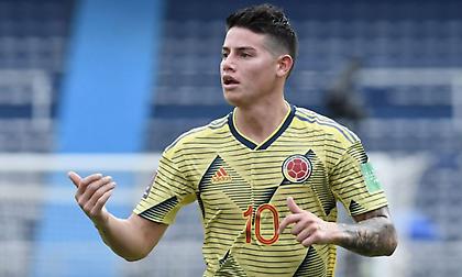 Χάμες: Διαψεύδει τον… χαμό στα αποδυτήρια της Κολομβίας