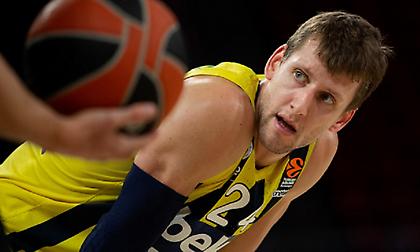 Νοκ άουτ με Ρεάλ ο Βέσελι!