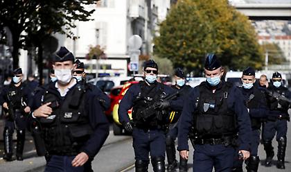 Γαλλία: Ψηφίστηκε αμφιλεγόμενη διάταξη - Απαγορεύει φωτογράφιση αστυνομικών εν ώρα υπηρεσίας