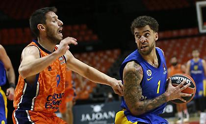 Έτσι «έκλεψε» το ματς με τη Μακάμπι η Βαλένθια! (video)