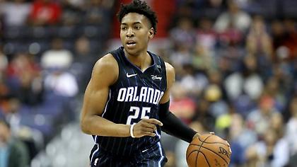 Ενίσχυση με Ιγούντου για Μάβερικς