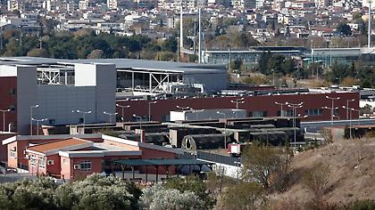 Κορωνοϊός: Έκτακτα μέτρα στη Θεσσαλονίκη - Στήθηκε κινητό νοσοκομείο στο πάρκινγκ του 424 ΣΝΘ