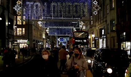 Βρετανία: Θα αρθούν για τα Χριστούγεννα οι περιορισμοί της καραντίνας
