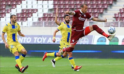 Μόρας: «Εφόσον πάνε να διαλυθούν δύο επαγγελματικές κατηγορίες, τι θα κάνουμε;»