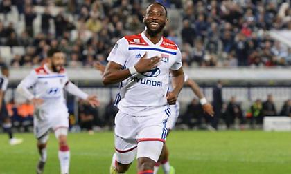 «Φλερτάρει» με Ντεμπελέ για Γενάρη η Γουέστ Χαμ