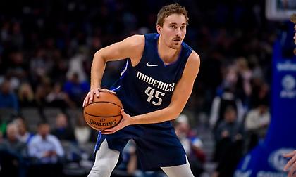 Στους Σίξερς ξανά ο Μπρόκχοφ