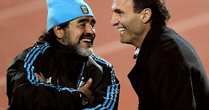 Δάκρυσε στον «αέρα» ο Ρουγκέρι για Μαραντόνα (video)