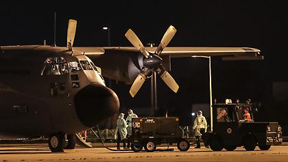 Με C-130 μεταφέρονται τρεις ασθενείς με κορωνοϊό από την Καβάλα στην Αθήνα