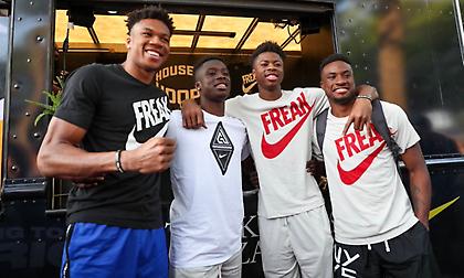 Το ξεχωριστό μήνυμα των Antetokounbros στα αποδυτήρια του ΣΕΦ