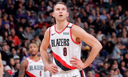 Συμφώνησαν και με Στάουσκας οι Μπακς!