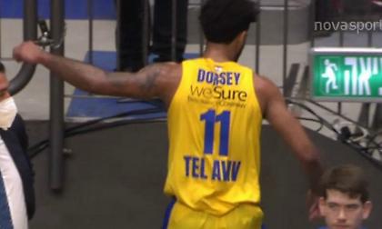 Τάιλερ Ντόρσεϊ: Κλωτσιές και φωνές μετά την αποβολή του