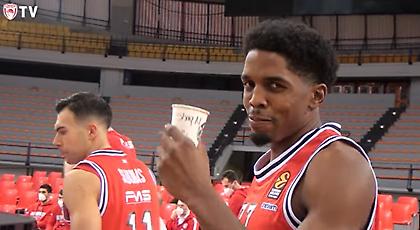 Η παρακάμερα του Ολυμπιακός-Μπασκόνια (video)