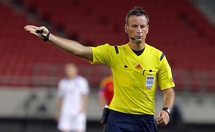 Τα βλέπει με τους διεθνείς, τι κάνει όμως… Η κωμωδία με πέναλτι και φάουλ του Ολυμπιακού!