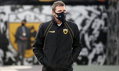 O φοβικός Καρέρα κρατάει πίσω την εξέλιξη της ΑΕΚ