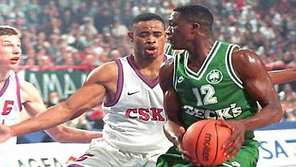 Σπάνιο ρετρό: Η τρομερή απόδοση του Ντομινίκ Γουίλκινς και οι 35 πόντοι κόντρα στην ΤΣΣΚΑ (vid)