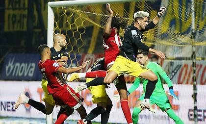 Ο Ολυμπιακός κερδίζει συνεχώς μόνο τον Άρη. Κι άλλες 11 ομάδες!