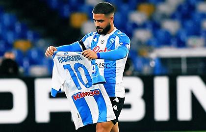 Σκόραρε με φαουλάρα και το αφιέρωσε στο Μαραντόνα ο Ινσίνιε (video)