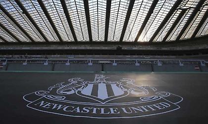 Σε απομόνωση όλοι οι παίκτες της Νιούκαστλ λόγω κρουσμάτων