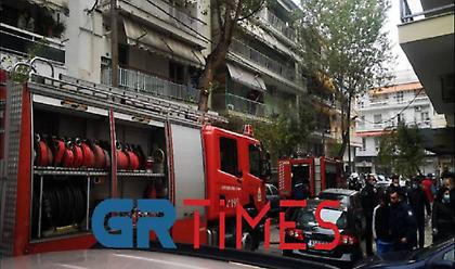 Τραγωδία στη Θεσσαλονίκη: Πληροφορίες για 16χρονο νεκρό μετά από πυρκαγιά σε διαμέρισμα (video)