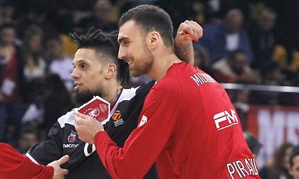 Μιλουτίνοφ – Χάκετ vs Ολυμπιακού: Αντίπαλοι με την ομάδα που αγάπησαν και… αγαπήθηκαν όσο λίγοι