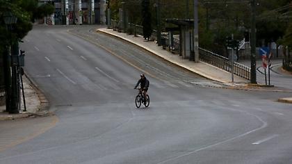 Έρευνα Σαρηγιάννη: Πόσα κρούσματα θα έχουν Θεσσαλονίκη και Αθήνα στις 31/12