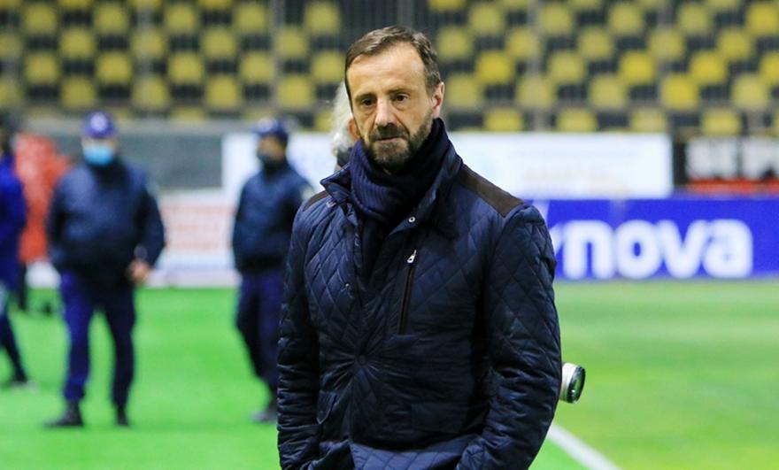 Μάντζιος: «Υποχρεωμένος να κερδίζει ο Άρης»