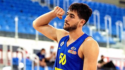 Επιστρέφει και ο Ζούσμαν στη Μακάμπι