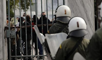 Το σχέδιο για τη φύλαξη των ΑΕΙ: Ειδική ομάδα προστασίας της ΕΛΑΣ και έλεγχος εισερχομένων