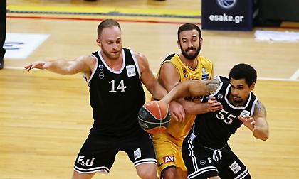 Τα highlights του ΑΕΚ-ΠΑΟΚ και η φάση που συζητήθηκε