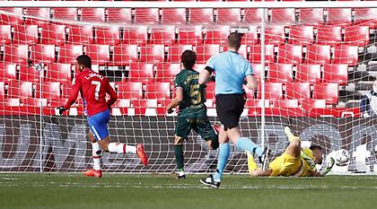 Πολύ σκληρή για να πεθάνει η Γρανάδα