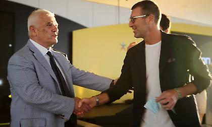 Μελισσανίδης σε Καρέρα: «Εσύ θα φύγεις τελευταίος»