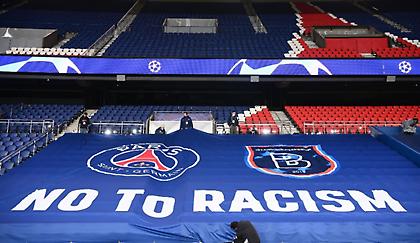 Στο πλευρό του Γουεμπό με πανό η Παρί Σεν Ζερμέν (pics)