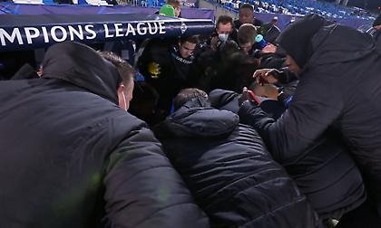 Γκλάντμπαχ: Πανηγύρισε έξαλλα την πρόκριση βλέποντας Ίντερ στο τάμπλετ (video)