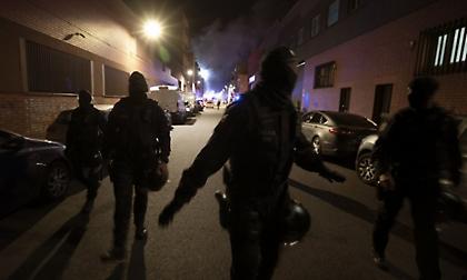 Ισπανία: Τρεις νεκροί και 23 τραυματίες από πυρκαγιά σε αποθήκη που διέμεναν μετανάστες