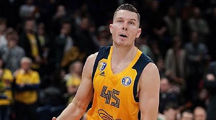 Μπέρτανς αντί Καράσεφ για τη Χίμκι