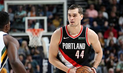 «Έκοψαν» τον Χεζόνια οι Γκρίζλις